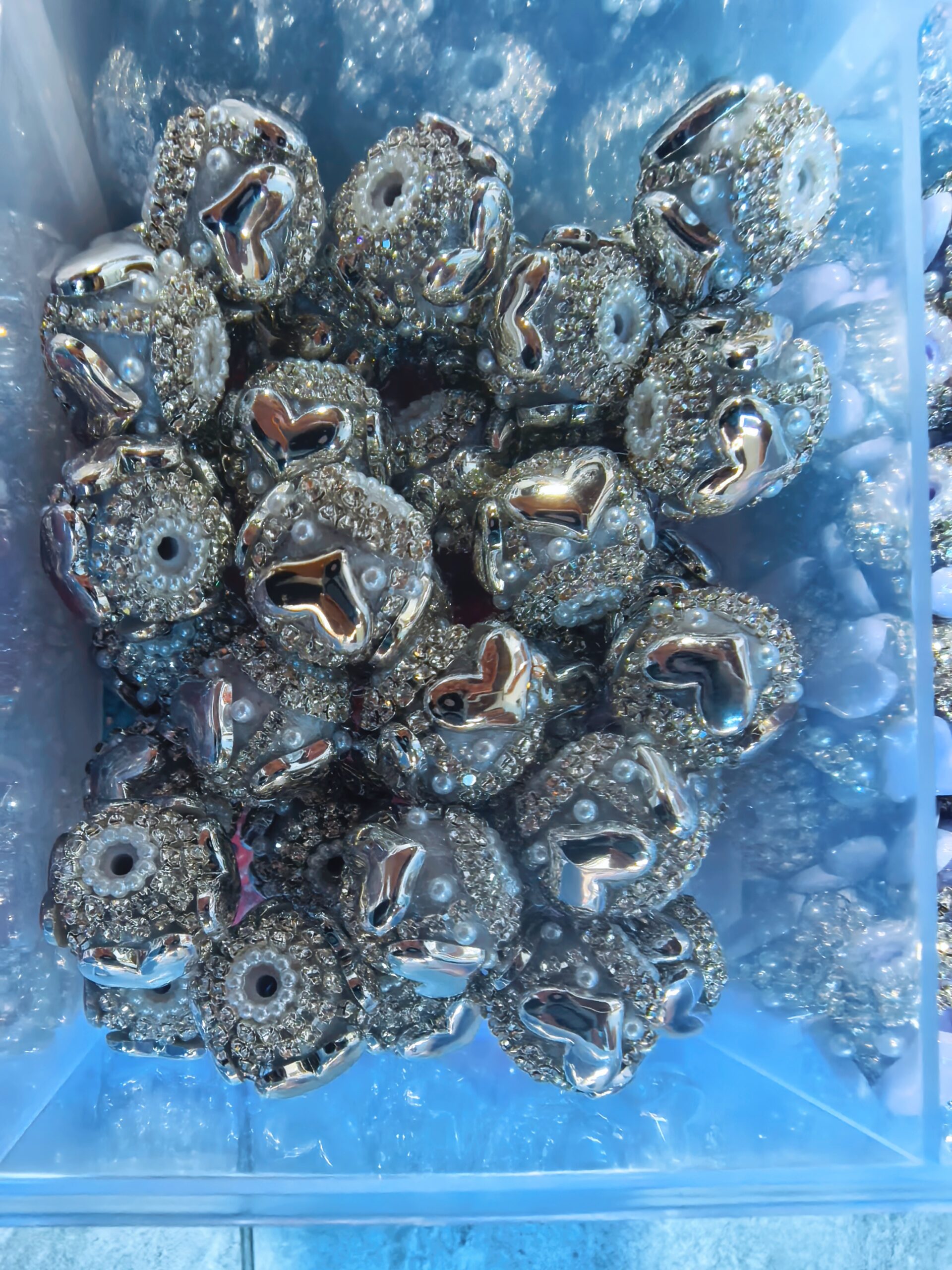 3D Heart Resin Beads - Rhinestone Pearl Wrapped10PCS - Image 4